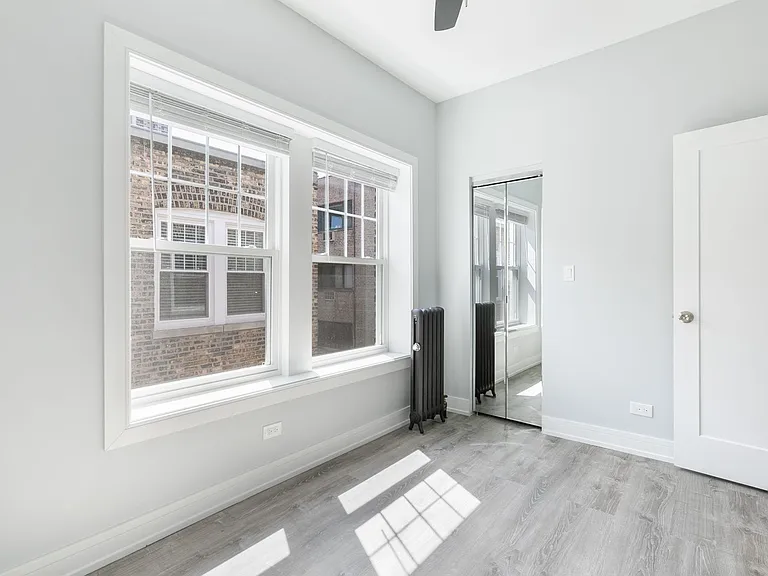 6035 N Winthrop Ave #3 — Photo 8