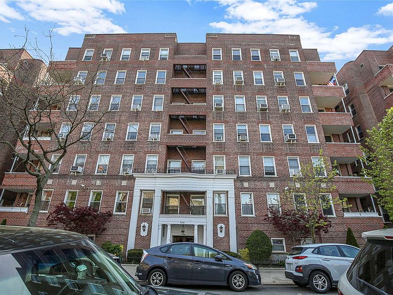 7540 Austin St Forest Hills, NY, 11375 Apartments for Rent Zillow