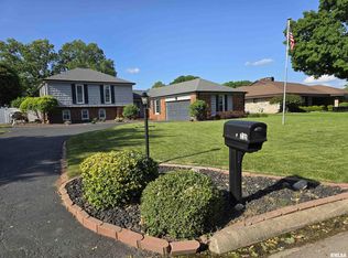 235 Ingersoll Blvd, Canton, IL 61520