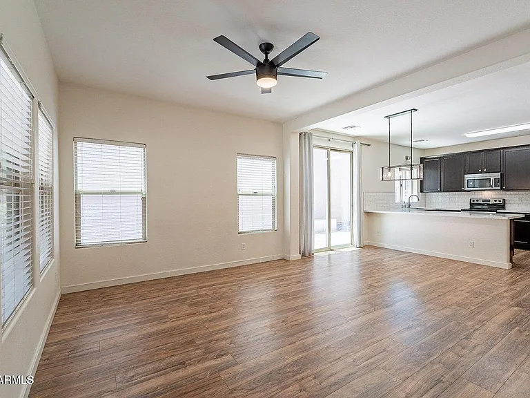 1061 S Hawk Ln — Photo 8