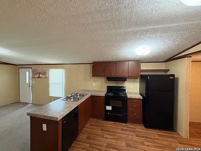 4423 E Houston St — Photo 6