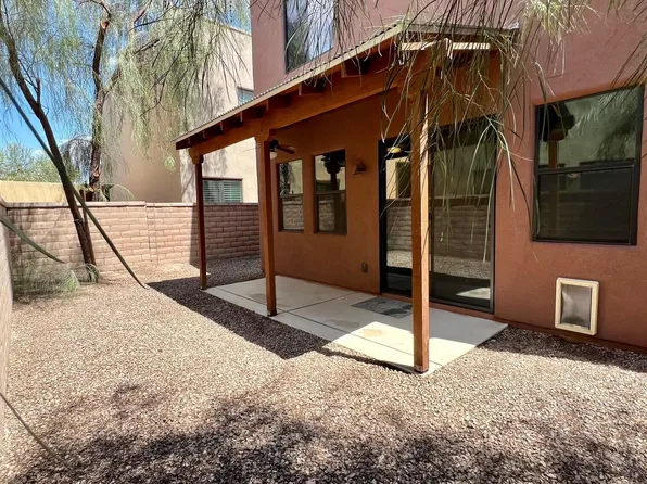 391 E Calderwood Rd, Tucson, AZ 85704