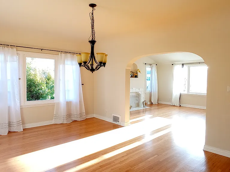 1070 S Cloverdale Ave #2B — Photo 7