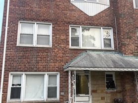 169-08 19th Ave, Whitestone, NY