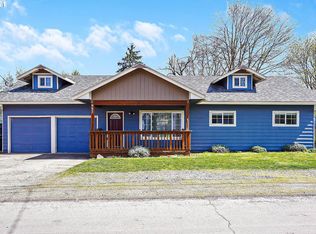 982 Edina Ln NE, Salem, OR 97301