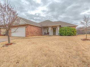 2820 Rodeo Dr, Claremore, OK 74017