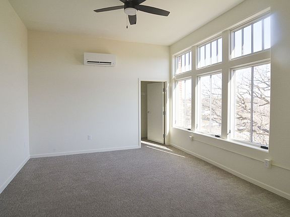 3rd image of 814 Main St #1-301