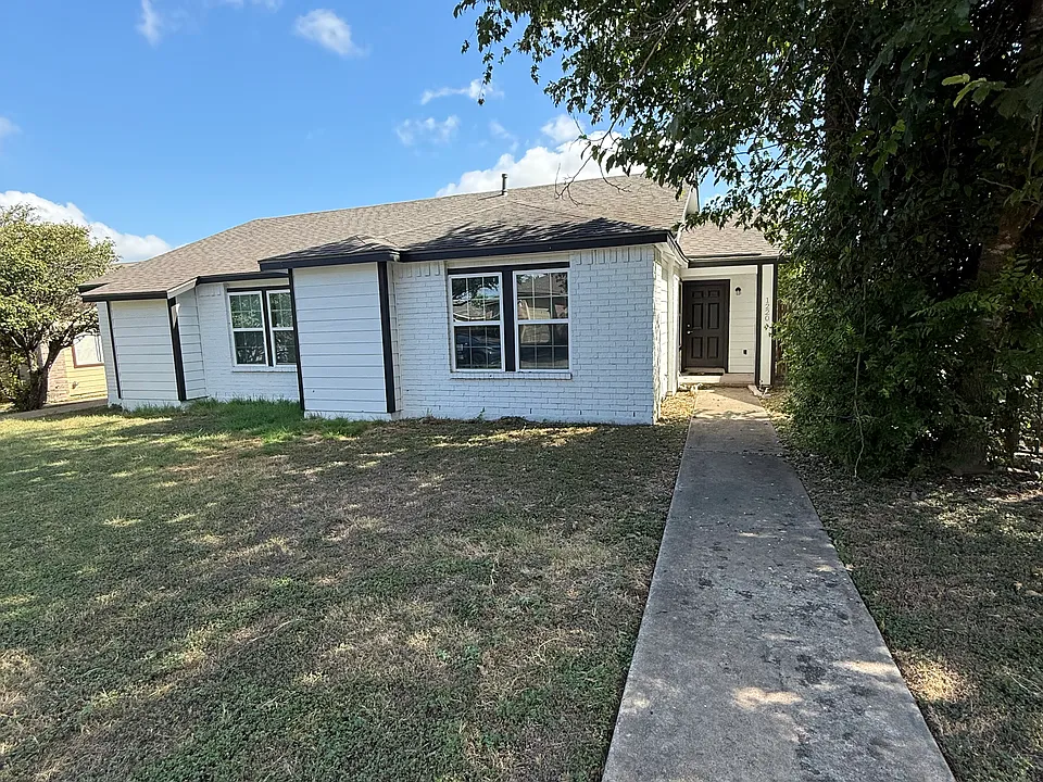 1220 Orchard Park Cir