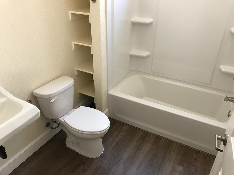 2nd image of 330 Cedar St Unit 200