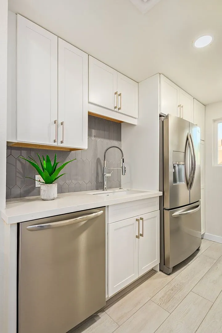 Luxury Condo | Coming soon | 1bed/1bath Scottsdale | First month FREE — Photo 3