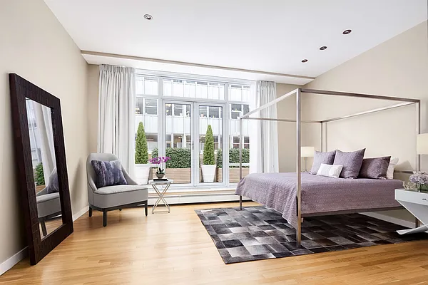 Sold by Compass | media 16