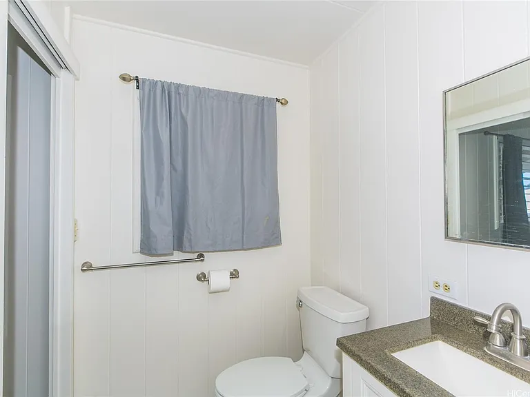 730 6th Ave — Photo 23