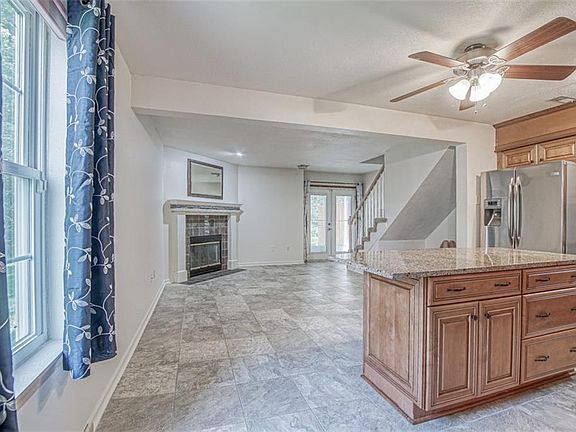 5th image of 5917 NE Moonstone Dr