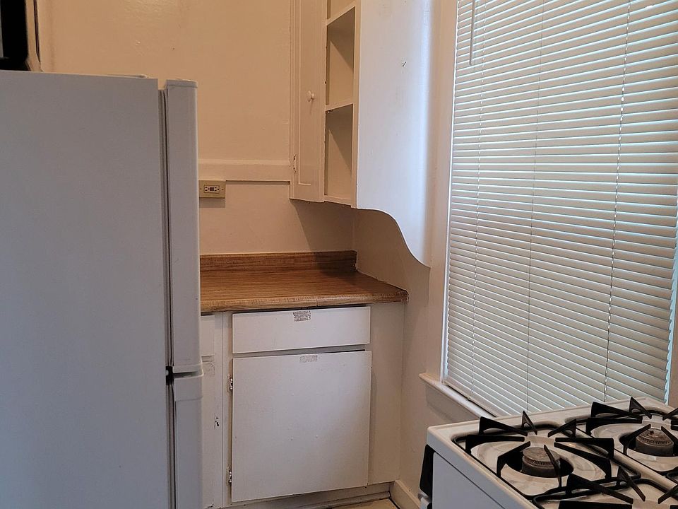 The Malden Apartments 1454 E Harrison St Seattle WA Zillow