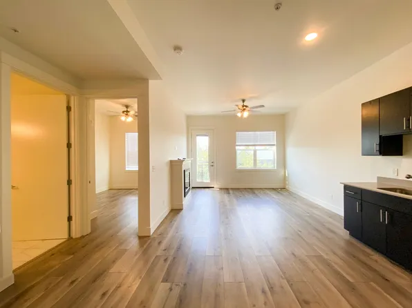 Rosa A, 1655 C St #102, Vancouver, WA 98663