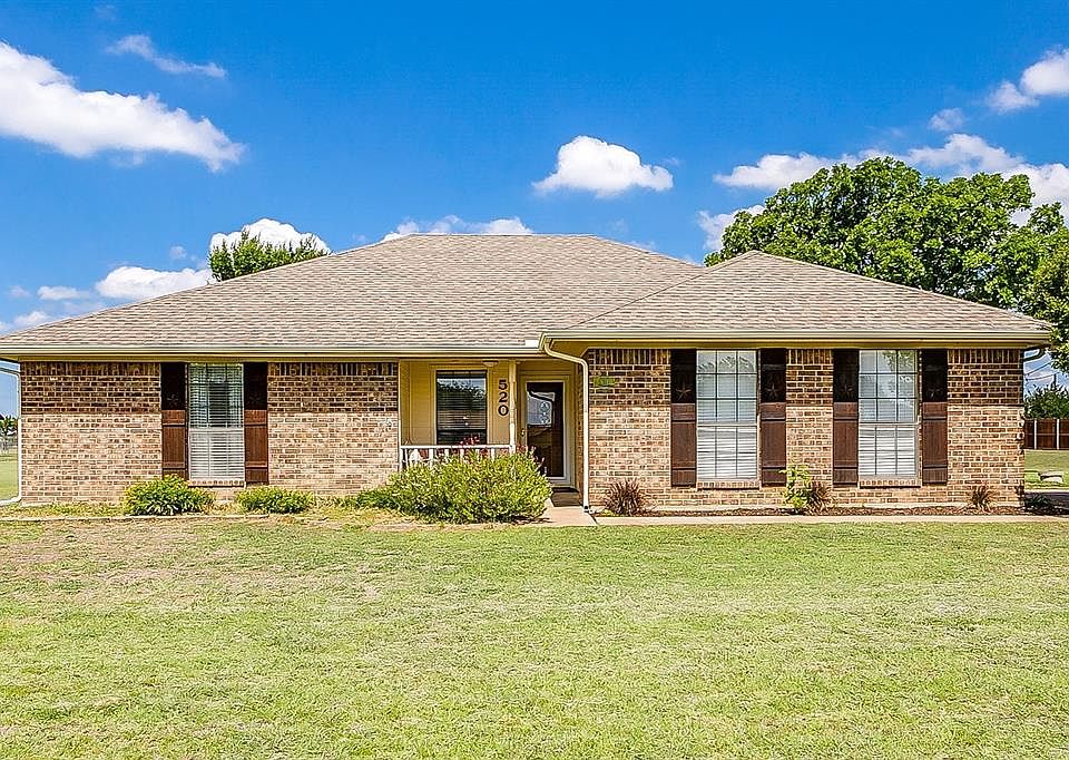1st image of 520 Deer Pond Dr