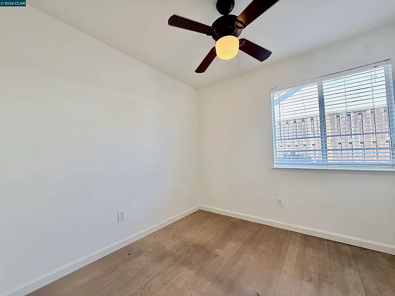 1746 Highland Cir — Photo 17