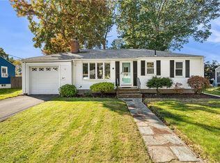 36 Tophill Dr, Cranston, RI 02920