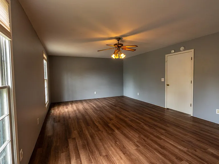 150 Delvin Dr #A — Photo 10