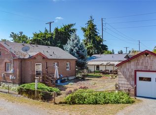 303 3rd St NE, Yelm, WA 98597