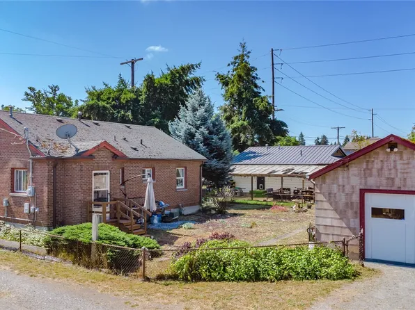 303 3rd Street NE, Yelm, WA 98597