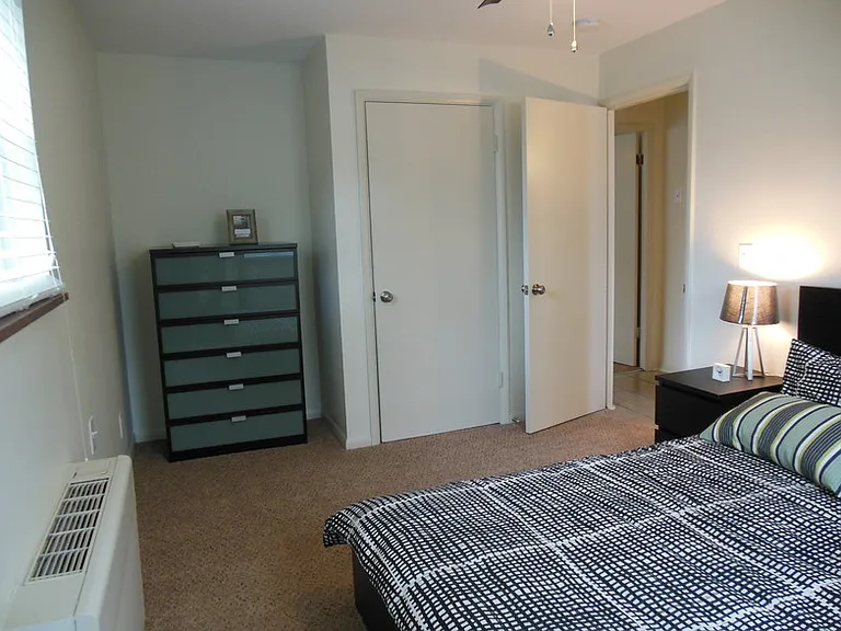 1201 Edgecliff Rd #3 — Photo 5