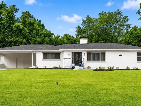 1519 McGuinn Dr, High Point, NC 27262