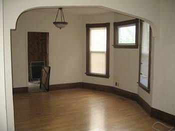 2nd image of 1719 3rd St NE