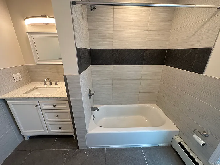 152 Saint James St #4 — Photo 20