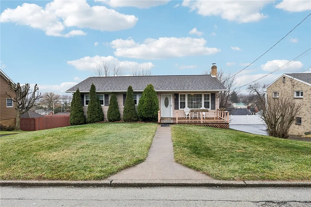 2025 Sloan Ave photo 1