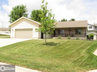 618 Ely Dr, Carroll, IA 51401