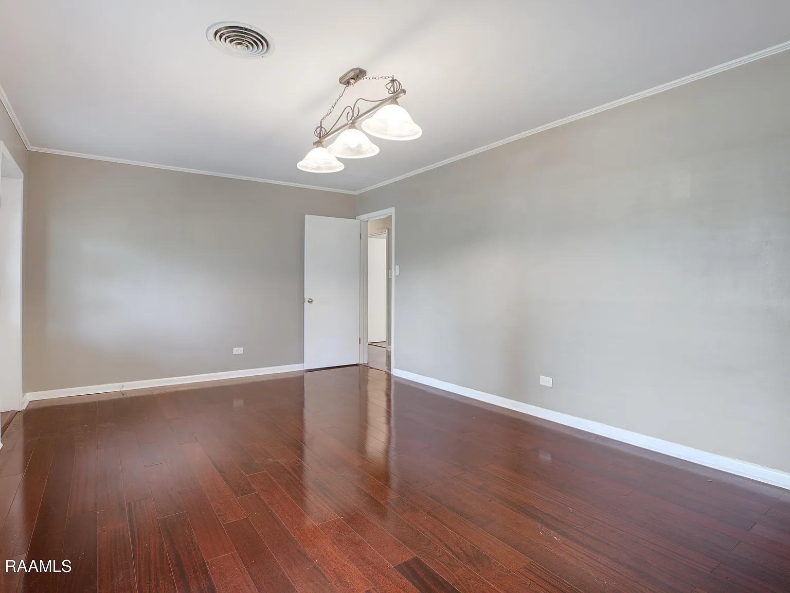 3 bed, 1770 sqft, $1,900 — Photo 3