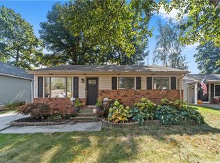 24985 Bayfair Ct, Bay Village, OH