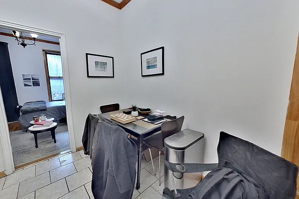 Rented by Bond New York | media 10