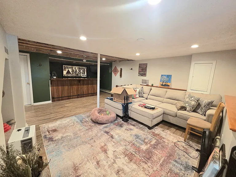10 Amanda Way — Photo 19