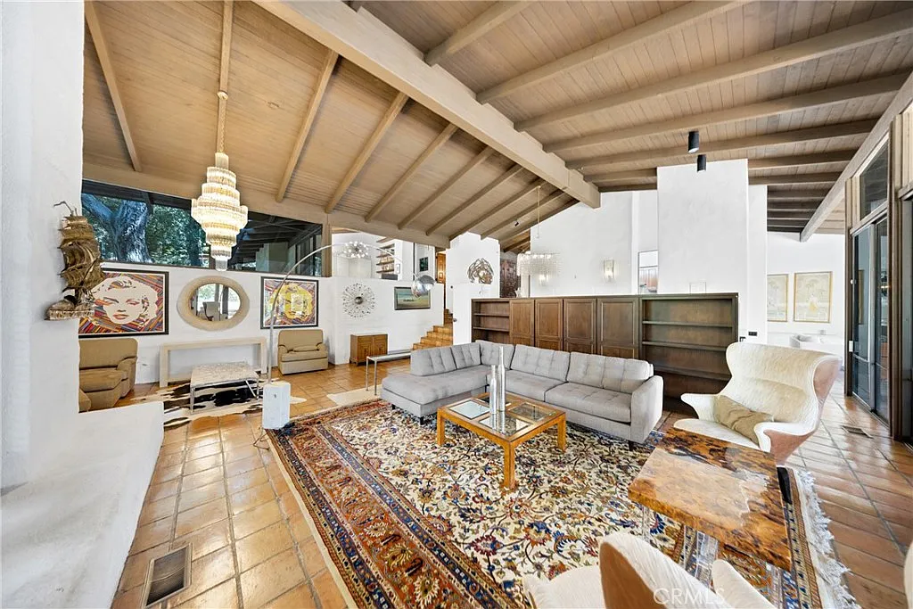 6 bed, 6.5 bath, 4556 sqft, $13,800 — Photo 4