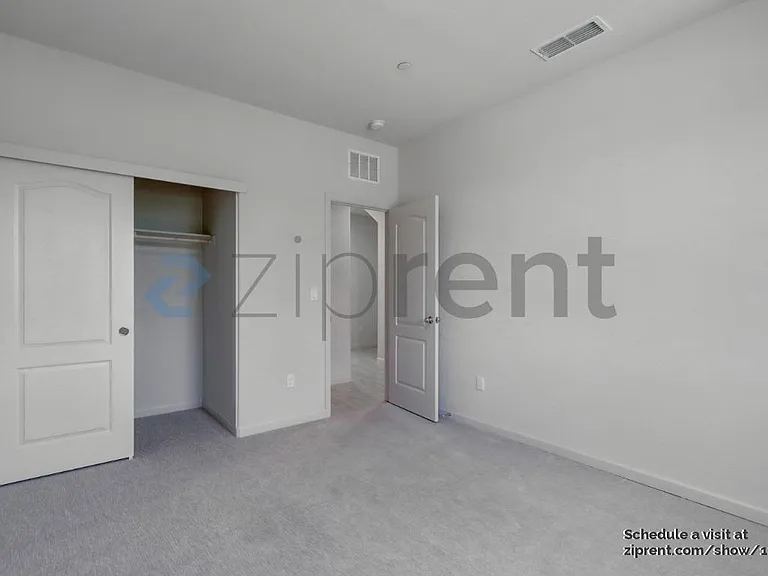 1474 Dorrington Ln — Photo 7