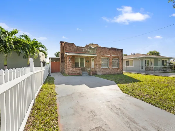 4324 Garden Avenue, West Palm Beach, FL 33405