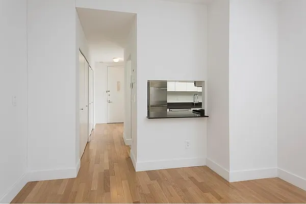 Rented by Douglas Elliman | media 16