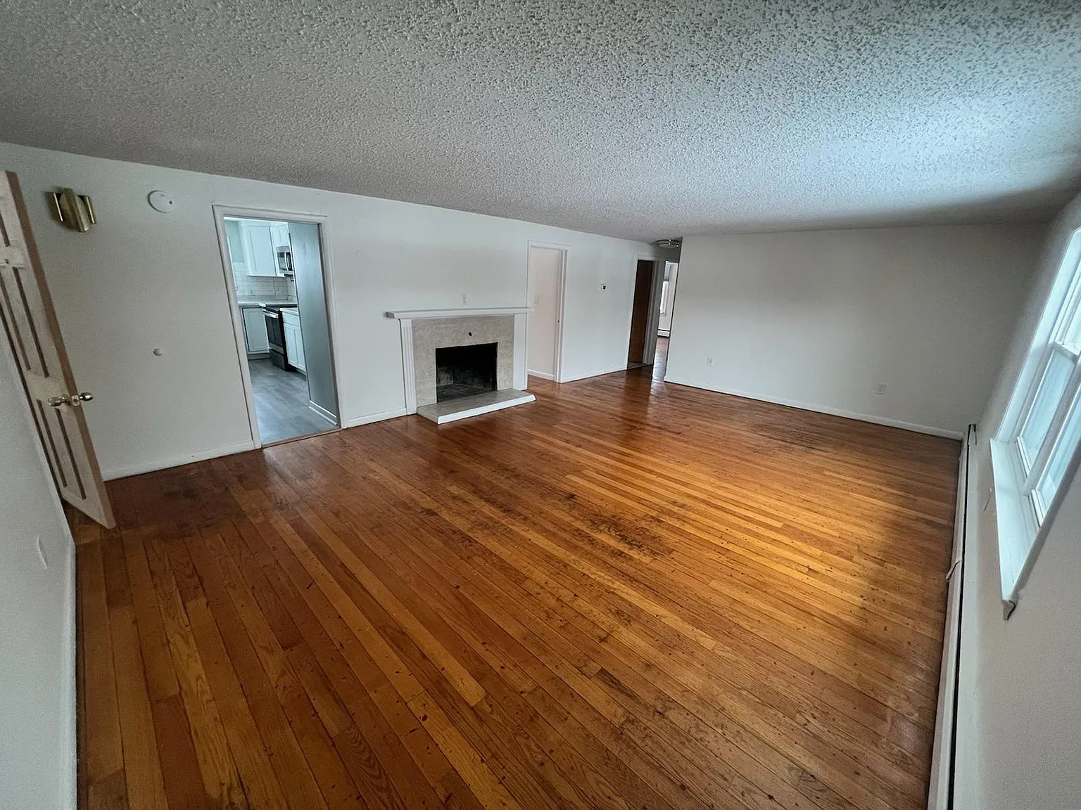 10640 Clarence Center Rd — Photo 3