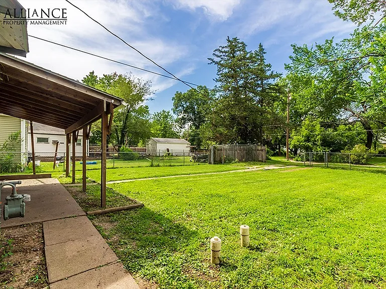 714 Thurston St — Photo 25