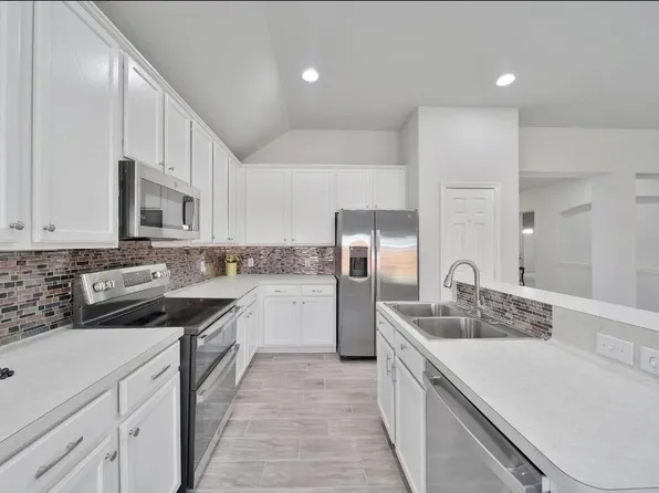 19310 Young Oak St, Spring, TX 77379