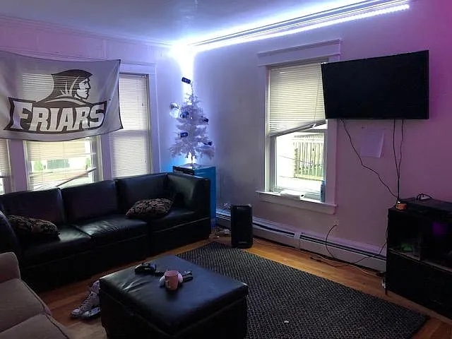 204 Oakland Ave — Photo 8