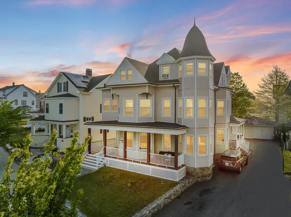 974 Plymouth Ave, Fall River, MA 02721