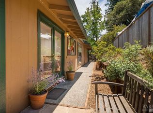 16 Graceland Dr, San Rafael, CA 94901