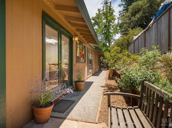 16 Graceland Dr, San Rafael, CA 94901