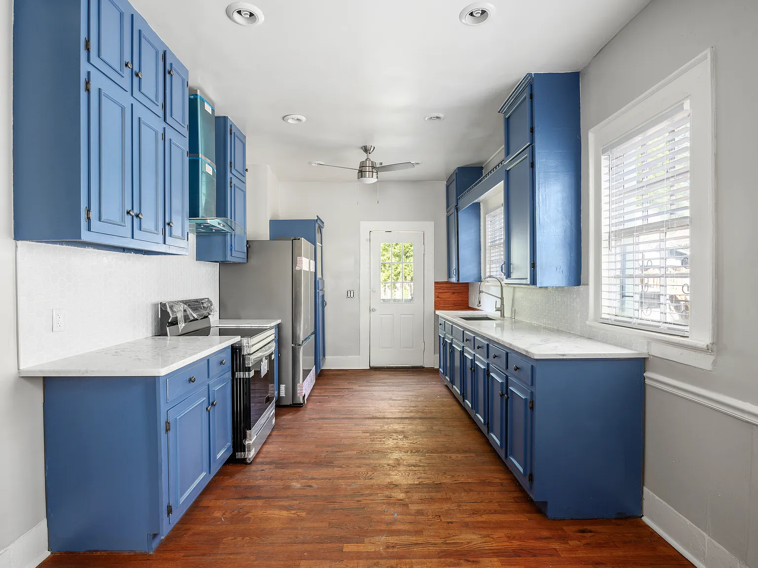 3 bed, 1776 sqft, $2,350 — Photo 3