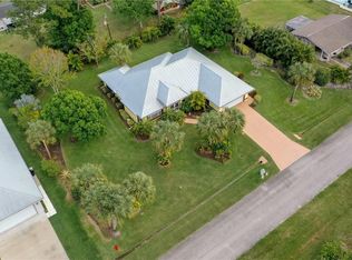557 Peterson St, Sebastian, FL 32958