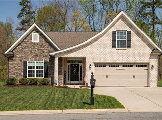 411 Freemont Dr, Thomasville, NC 27360