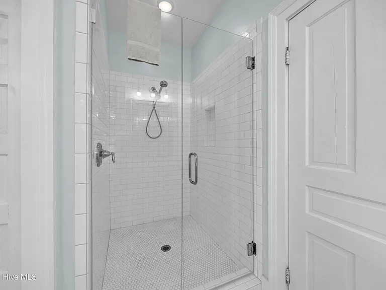 1517 Market St — Photo 21